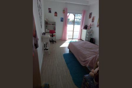 4_photo/94d1fe1cf5.dfdf3a77207432af-ATLAS-1b59056e-37dc-4ce3-b8bc-8cd30dac0e59.jpg de casa à venda com 3 quartos, 180m² em Vila Santa Rosa, Guarujá