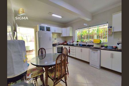 2_photo/94d1fe1d17.ea0ff2ffec9a0f1c-ATLAS-71b3151c-b501-4b5d-88b6-a3760814ade9.jpg de casa à venda com 2 quartos, 120m² em Vila Santa Rosa, Guarujá