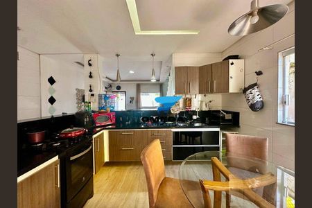 11_photo/94d1fe1d2b.7e2ea02b9085bf9d-ATLAS-3303b75f-cb0f-4030-8f2d-72b4d150bd62.jpg de casa à venda com 3 quartos, 230m² em Vila Santa Rosa, Guarujá