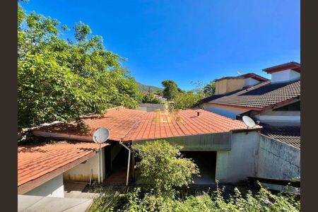 11_photo/94d1fe1e71.d3a61fbdc1ec7da8-ATLAS-52fc3e29-56d6-41d7-8e5b-04993827f344.jpg de casa à venda com 6 quartos, 185m² em Jardim Primavera, Guarujá