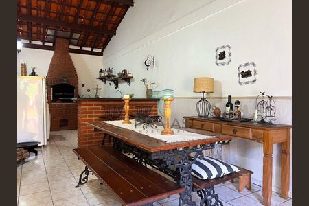 7_photo/94d1fe1eaf.c4b9dd5beeba0072-ATLAS-86e84c9f-4cce-490a-8d15-66fc47db5ef7.jpg de casa à venda com 4 quartos, 560m² em Jardim Primavera, Guarujá