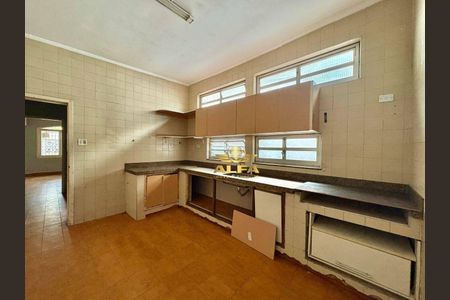 2_photo/94d1fe207f.5b63f18bcccc212e-ATLAS-f3d1a8e5-22bb-4f65-9bfc-98cd6aff431b.jpg de casa à venda com 7 quartos, 270m² em Vila Santo Antônio, Guarujá