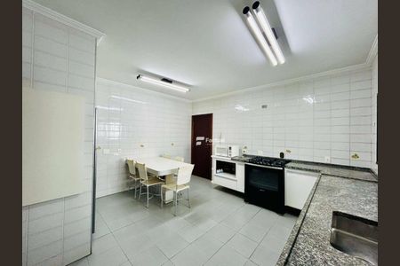 11_photo/94d1fe22b7.39c6b7e48f2ec1cc-ATLAS-45d0d406-1f48-4a9a-b857-abc27f88e9d1.jpg de apartamento à venda com 3 quartos, 200m² em Barra Funda, Guarujá