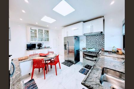 5_photo/94d1fe22b7.4d2b5072851402a8-ATLAS-2abf59fb-1b6c-425e-ae59-4e2a0097f561.jpg de apartamento à venda com 5 quartos, 270m² em Barra Funda, Guarujá