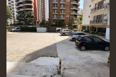 42_photo/94d1fe22b9.d70e7eae2b930113-ATLAS-3f12e32f-6229-4d43-bc3d-9f22530083d7.jpg de apartamento à venda com 3 quartos, 155m² em Barra Funda, Guarujá