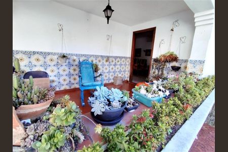 2_photo/94d1fe25f1.dc7b031a1d7e8bb1-ATLAS-0a695f8e-bbff-409b-aaa3-04956e584583.jpg de casa à venda com 4 quartos, 585m² em Centro, Guarujá