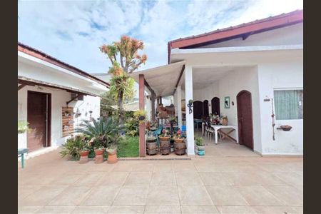 2_photo/94d1fe25f1.dc7b031a1d7e8bb1-ATLAS-af4c1aed-d8c9-4dec-a3ed-34f6bb199165.jpg de casa à venda com 4 quartos, 585m² em Centro, Guarujá