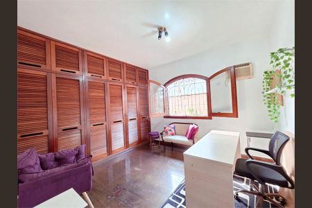 16_photo/94d1fe25f5.6c5c93e045adfc60-ATLAS-d3b264a0-07a3-43ed-9863-9e4f5ddfc452.jpg de casa à venda com 3 quartos, 245m² em Centro, Guarujá