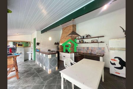 4_photo/94d1fe2685.b0925b84d9d711d4-ATLAS-8f7b2f12-d21e-48e9-a9ec-3ed137d76465.jpg de casa à venda com 3 quartos, 320m² em Centro, Guarujá