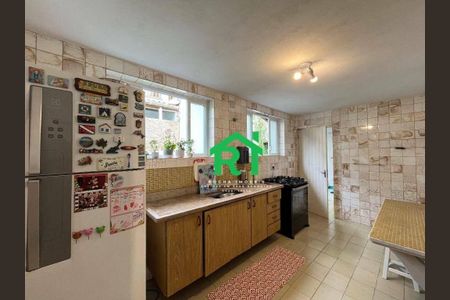 2_photo/94d1fe2685.b0925b84d9d711d4-ATLAS-cde54320-a5c5-4377-bd8e-4e9051083617.jpg de casa à venda com 3 quartos, 320m² em Centro, Guarujá