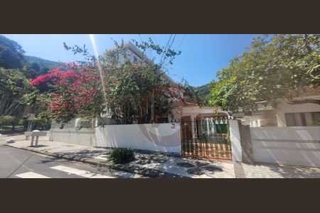 1_photo/94d1fe28e5.8e48f5906dd675de-ATLAS-6be95e2a-6c99-463b-97c5-bfb45778c1cd.jpg de casa à venda com 3 quartos, 142m² em Jardim Ideal, Guarujá