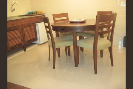 8_photo/94d1fe28f7.905d7f4245edae06-ATLAS-5d79de9c-a217-4c5a-ba89-e6caf027b5e3.jpg de casa à venda com 4 quartos, 500m² em Vila Maia, Guarujá