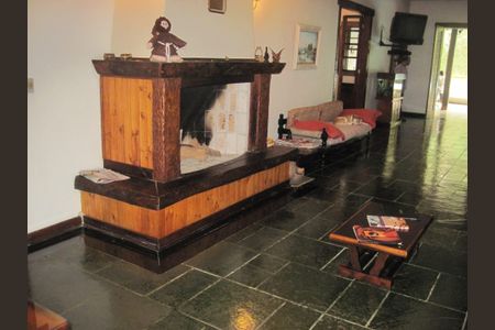 12_photo/94d1fe28f7.905d7f4245edae06-ATLAS-b385ad9e-8d44-4aaa-a5e1-ac656712e4cb.jpg de casa à venda com 4 quartos, 500m² em Vila Maia, Guarujá