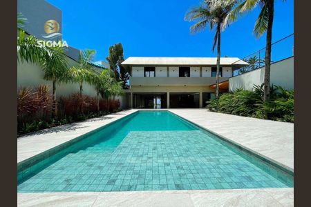 6_photo/94d1fe2d5b.550bf722360b3a24-ATLAS-84e61621-208e-4bc5-a4cf-3d84a0746e5b.jpg de casa à venda com 5 quartos, 850m² em Jardim Tejereba, Guarujá