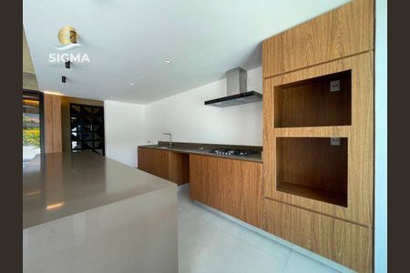 2_photo/94d1fe2d5b.9c16890d59937ae3-ATLAS-3650a5fb-a208-4ff8-9bc6-b5e444db2a84.jpg de casa à venda com 5 quartos, 850m² em Jardim Tejereba, Guarujá