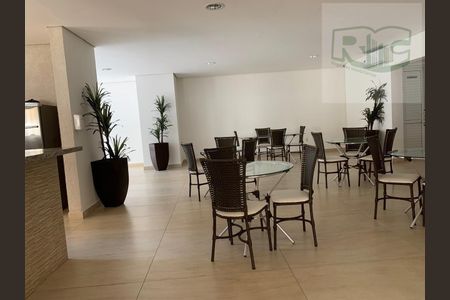 2_photo/94d1fe2e17.a095ebe9a9b9d05b-ATLAS-03fa2461-63fb-4c26-8038-36ef5d86f59d.jpg de apartamento à venda com 3 quartos, 110m² em Centro, Guarujá