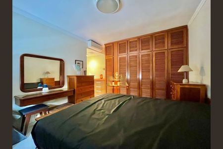 7_photo/94d1fe2e37.6c8e35c674eb8ee1-ATLAS-5024a405-3cbb-421a-aaf9-686420393da7.jpg de apartamento à venda com 4 quartos, 230m² em Centro, Guarujá