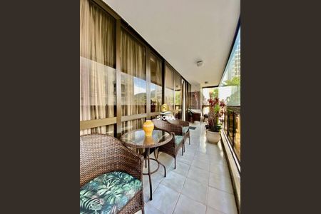 11_photo/94d1fe2e37.6c8e35c674eb8ee1-ATLAS-e22599af-8313-45a3-94d9-b5bc9e200923.jpg de apartamento à venda com 5 quartos, 216m² em Centro, Guarujá