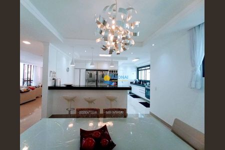 34_photo/94d1fe2e37.e7f35ab17ad6f69e-ATLAS-e4e95f3d-8417-4cd7-a740-bddd25183c33.jpg de apartamento à venda com 5 quartos, 213m² em Centro, Guarujá