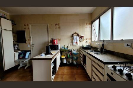 17_photo/94d1fe2e4f.922e6b8d43adc4d7-ATLAS-ba086366-3176-4824-9e0d-b77ad141730b.jpg de apartamento à venda com 3 quartos, 170m² em Centro, Guarujá