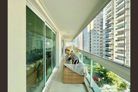 3_photo/94d1fe2e6b.142d3002ff27fa6d-ATLAS-11515ec2-7326-458b-a7da-c2c896a51957.jpg de apartamento à venda com 3 quartos, 175m² em Vila Maia, Guarujá