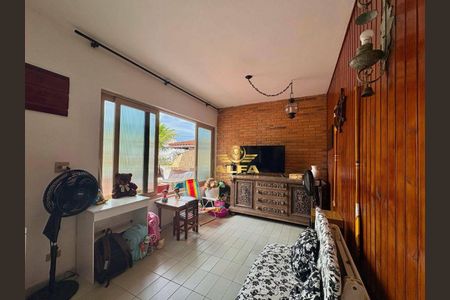 2_photo/94d1fe2f2d.f66ed5d703e44af7-ATLAS-ef0299cd-4ce9-485a-a21d-1d0b98ac6356.jpg de casa à venda com 3 quartos, 144m² em Vila Maia, Guarujá