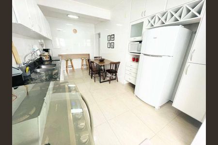 9_photo/94d1fe2fd7.b1f10a1f5f66478f-ATLAS-8421aa1e-ec07-46f2-8551-eab9f2dc1802.jpg de apartamento à venda com 3 quartos, 138m² em Centro, Guarujá