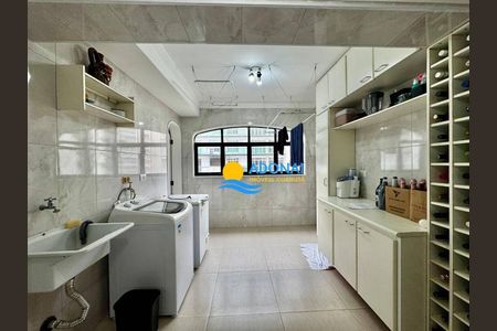 2_photo/94d1fe2fd9.dbf10bbd9b5d2d82-ATLAS-6dd127fb-df18-42e2-9288-cb16d7e421a8.jpg de apartamento à venda com 3 quartos, 180m² em Centro, Guarujá