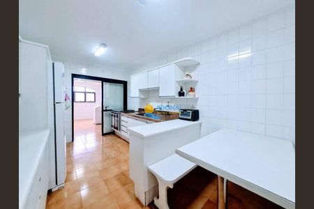 26_photo/94d1fe2fd9.fcfd7d516d628f04-ATLAS-af8dddf3-4d17-464b-a5dc-547337a281d9.jpg de apartamento à venda com 3 quartos, 180m² em Centro, Guarujá