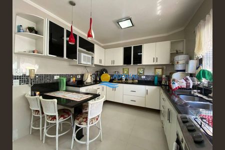 11_photo/94d1fe325d.a144d2187c73eaba-ATLAS-013c7de9-ab4b-48a4-91a9-e12e711b9deb.jpg de apartamento à venda com 5 quartos, 250m² em Jardim Tejereba, Guarujá