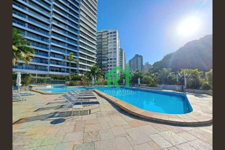 8_photo/94d1fe3285.8ed03cc4914b5faa-ATLAS-1a7f4afb-2bae-4eb6-b9a8-1cb949d755cf.jpg de apartamento à venda com 3 quartos, 135m² em Centro, Guarujá