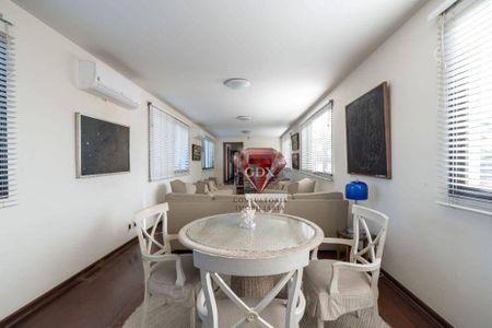 3_photo/94d1fe3285.9efcfac6aedb6bbd-ATLAS-fd30e8ac-a779-44e6-aee5-c208adeaebf9.jpg de casa à venda com 10 quartos, 1340m² em Jardim Tejereba, Guarujá