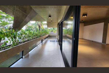 17_photo/94d1fe3285.ae6ed13d24276bdb-ATLAS-ddbd8a06-7f66-4b79-8f97-89e012d6482c.jpg de casa à venda com 5 quartos, 600m² em Jardim Tejereba, Guarujá