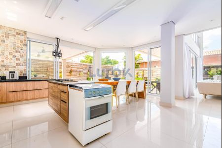 12_photo/94d1fe3285.e5c1dbf3952ec410-ATLAS-7e23acf5-0daf-4cee-933c-d0dc9443d7b4.jpg de casa à venda com 5 quartos, 700m² em Jardim Tejereba, Guarujá