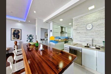 11_photo/94d1fe3ae1.036a1119e6cf6619-ATLAS-da3f715e-6b28-4e3e-8086-e9b66bf2fe18.jpg de apartamento à venda com 4 quartos, 190m² em Barra Funda, Guarujá