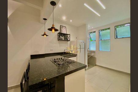 5_photo/94d1fe3b2b.910002c4e0aec0d2-ATLAS-354d088b-878a-495b-8869-e368549cf8a1.jpg de apartamento à venda com 2 quartos, 57m² em Centro, Guarujá