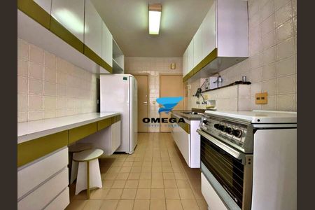 5_photo/94d1fe3cd5.9f9fd38ca1b8b6ba-ATLAS-4d266386-a1cc-4379-a50d-8f2c8794f0d3.jpg de apartamento à venda com 3 quartos, 94m² em Centro, Guarujá