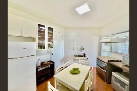 2_photo/94d1fe4035.13850e54421f8629-ATLAS-1c1b6bbb-2bf0-421e-bb2b-5c8c171eaf9b.jpg de apartamento à venda com 3 quartos, 160m² em Jardim Asturias, Guarujá