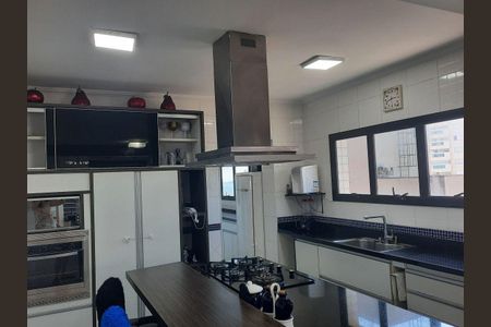 19_photo/94d1fe6ac1.3714cccd63f8fe2d-ATLAS-511a2d3b-83f5-46b0-b371-e4824e2a0ea5.jpg de apartamento à venda com 4 quartos, 140m² em Jardim Las Palmas, Guarujá