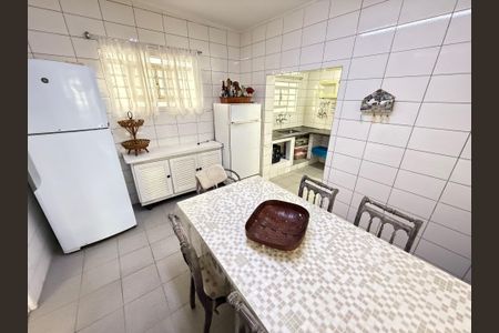 23_photo/94d1fe6ad3.84d273d2e1abbbdc-ATLAS-e4a3b93a-27ce-483c-84e7-e93b8fa568d5.jpg de casa à venda com 5 quartos, 300m² em Vila Luis Antonio, Guarujá