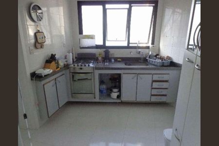 5_photo/94d1fe6adf.fd06fb55c218c103-ATLAS-1beeea29-53ca-4ff4-b9cd-be208fbf3722.jpg de apartamento à venda com 4 quartos, 200m² em Vila Alzira, Guarujá