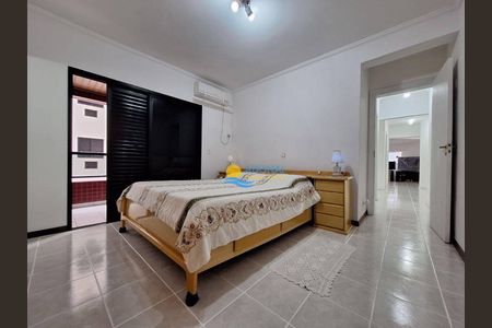 8_photo/94d1fe6b2d.be4a78a756df7159-ATLAS-047be79f-76b4-48a4-b8e5-22a39c82e97a.jpg de apartamento à venda com 4 quartos, 180m² em Vila Alzira, Guarujá