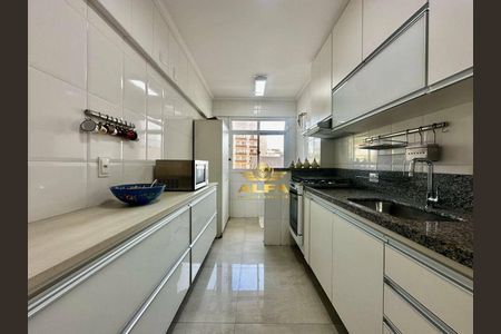 12_photo/94d1fe6b5f.615af239863c7f19-ATLAS-655f9a85-d67a-4f63-968d-4c1c3199c5da.jpg de apartamento à venda com 3 quartos, 120m² em Jardim Las Palmas, Guarujá