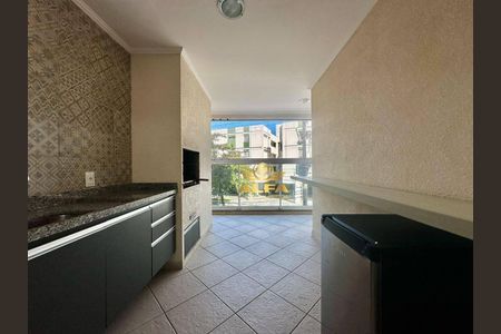 4_photo/94d1fe6b5f.615af239863c7f19-ATLAS-d7976b9b-6d23-4408-b18f-bb994e2b08bc.jpg de apartamento à venda com 3 quartos, 120m² em Jardim Las Palmas, Guarujá