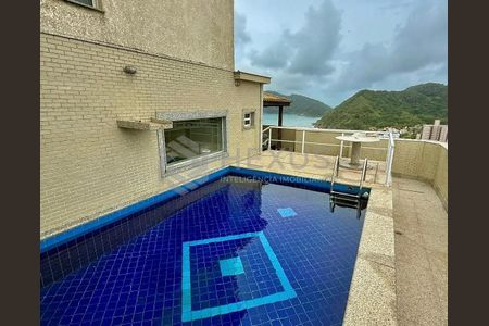 3_photo/94d1fe6b5f.cce03887c7d72c1f-ATLAS-d40532e2-f1ff-401a-9bfa-2baa3cbbc0c6.jpg de apartamento para alugar com 3 quartos, 220m² em Jardim Las Palmas, Guarujá