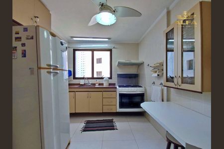 8_photo/94d1fe6b6b.4bfe5633bb019d47-ATLAS-28d355e4-56b5-4dbf-be48-a75fda331b72.jpg de apartamento à venda com 3 quartos, 200m² em Tombo, Guarujá