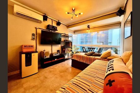 6_photo/94d1fe6c57.a56728d3b62dcab9-ATLAS-2c4ef812-a69e-448d-af7e-4fac84d09694.jpg de apartamento à venda com 1 quarto, 55m² em Jardim Las Palmas, Guarujá