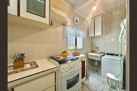 4_photo/94d1fe6c8b.e202990fd792feec-ATLAS-99fdf415-16a9-4905-8713-9e7b2f06d351.jpg de apartamento à venda com 2 quartos, 80m² em Jardim Las Palmas, Guarujá