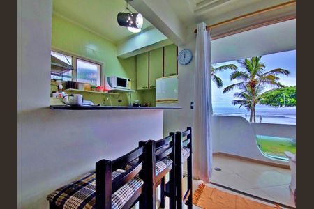 5_photo/94d1fe6c8b.f0d246bad4da1cd5-ATLAS-d28635a5-7d80-4fa8-87a4-3c8ae00ebd93.jpg de apartamento à venda com 2 quartos, 68m² em Jardim Las Palmas, Guarujá