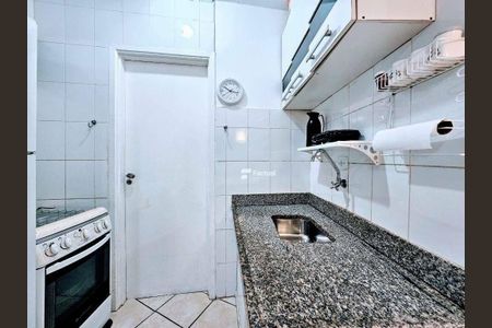 4_photo/94d1fe6c95.b82bf4b5399b09db-ATLAS-2e50e6d1-ef1e-4a9f-b445-9cfdb6cb4f6c.jpg de apartamento à venda com 2 quartos, 65m² em Jardim Las Palmas, Guarujá